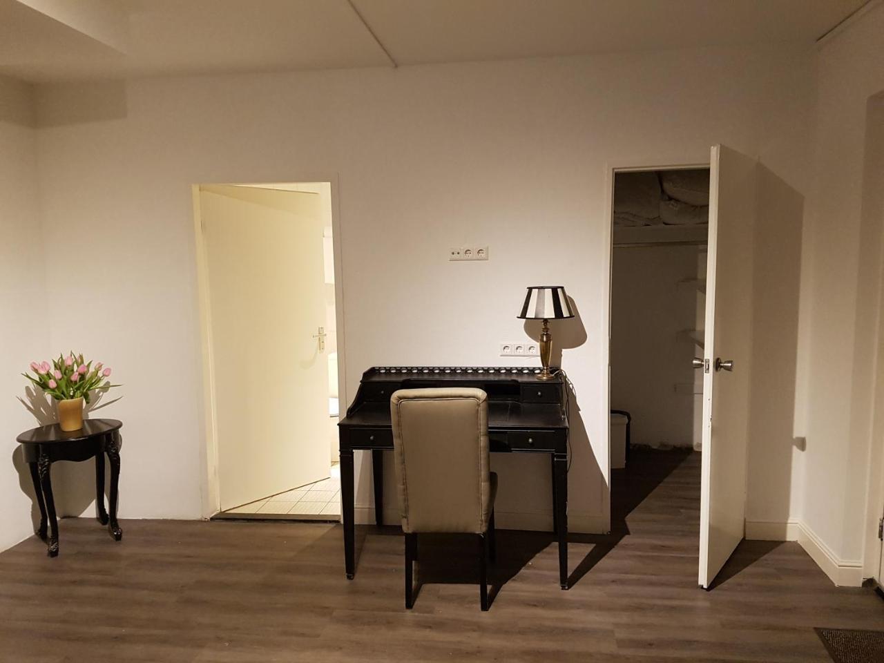 Hotel De Lis Lisse Esterno foto